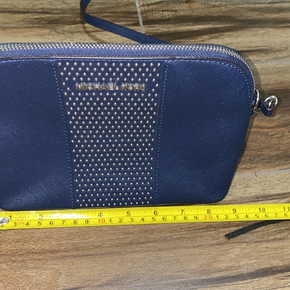 🎀Michael Kors Navy Blue Crossbody Bag! - Picture 7 of 9